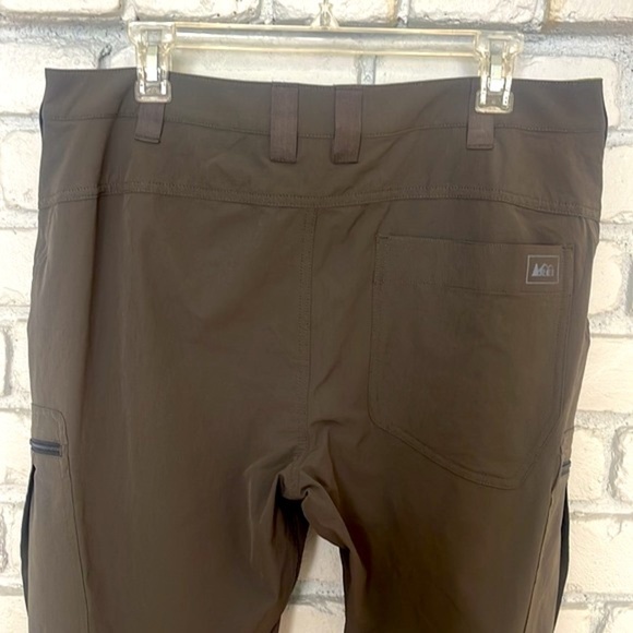REI Hiking Pants Dark Charcoal Gray Outdoor Gorpcore Men’s size 36W x 30L - Picture 5 of 7